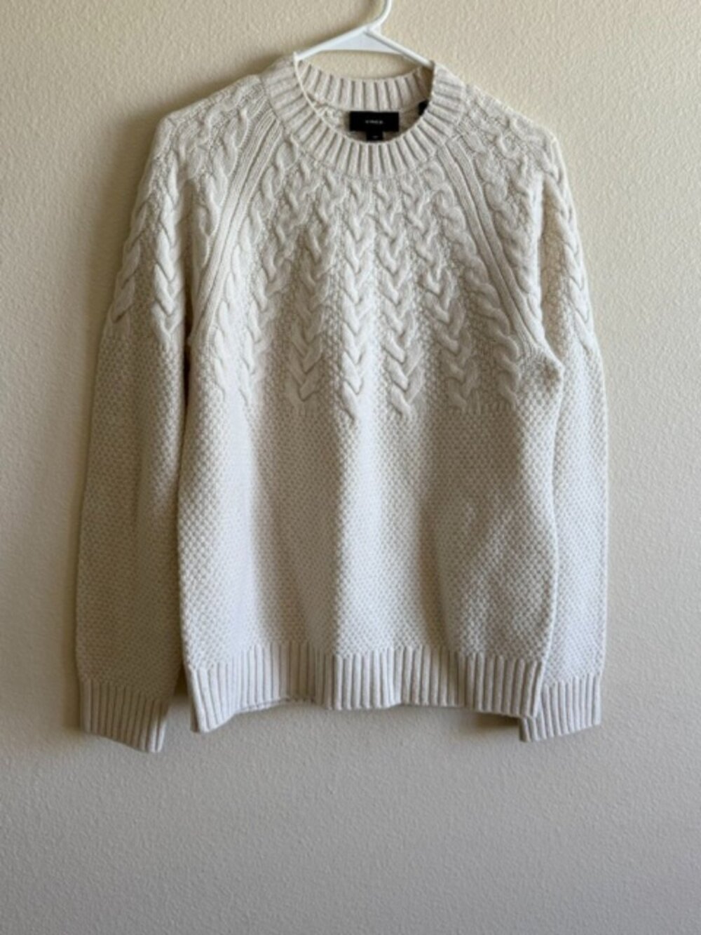 vince 100 merino wool sweater